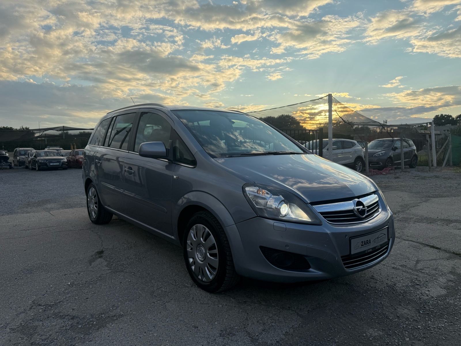 Opel Zafira 1,9 CDTI COSMO 7 sjedala, xenon, navi, temp., 150ks, fotografija 2