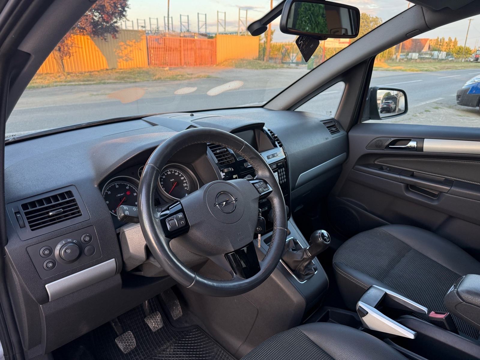 Opel Zafira 1,9 CDTI COSMO 7 sjedala, xenon, navi, temp., 150ks, fotografija 8