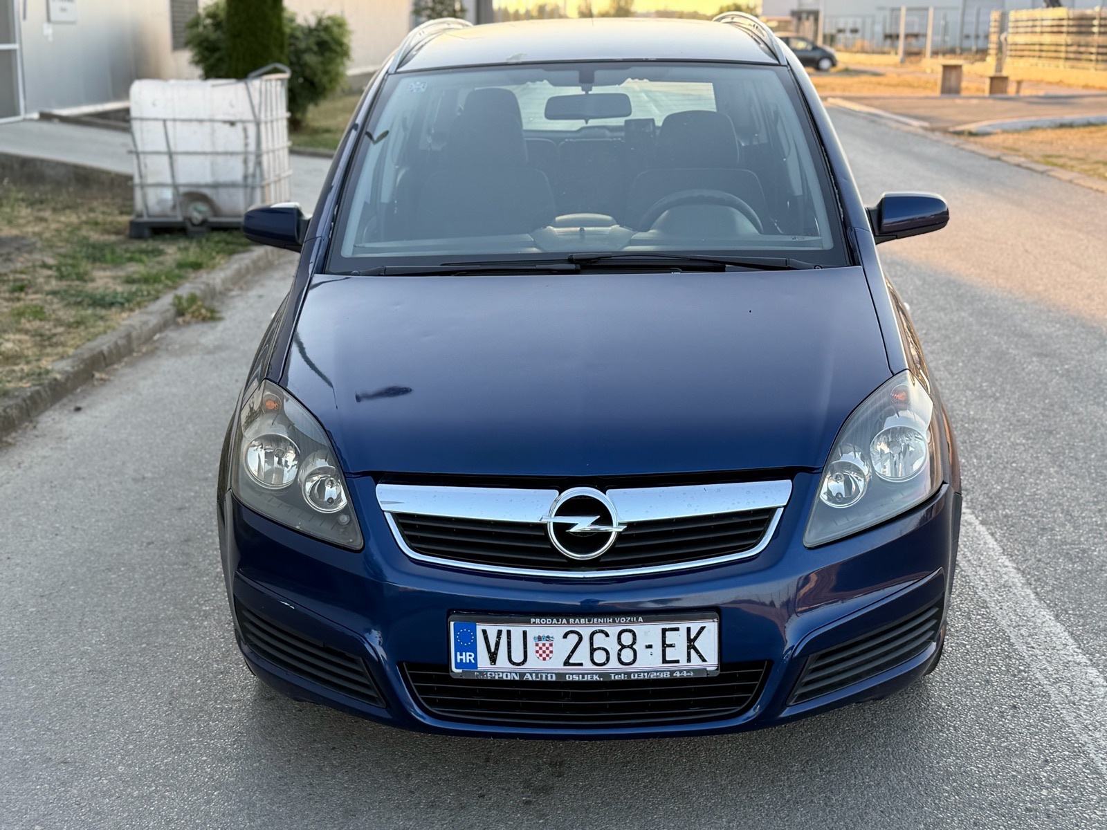Opel Zafira 1,9 CDTI, fotografija 2