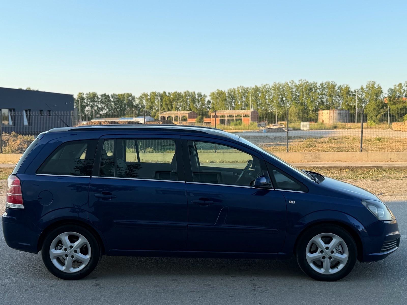 Opel Zafira 1,9 CDTI, fotografija 4