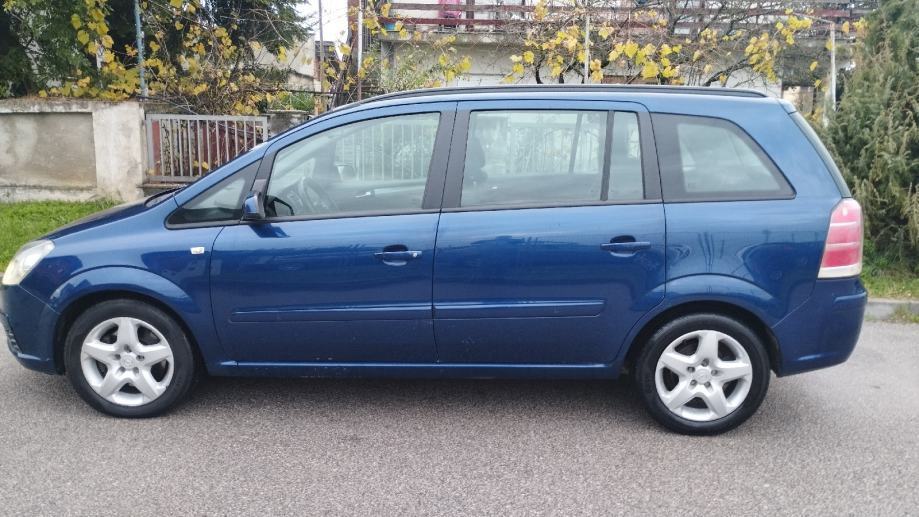 Opel Zafira 1,9 CDTI, fotografija 17