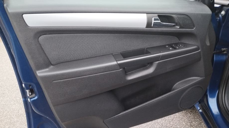 Opel Zafira 1,9 CDTI, fotografija 4