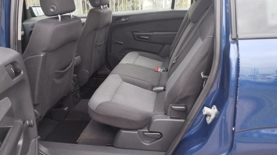 Opel Zafira 1,9 CDTI, fotografija 11