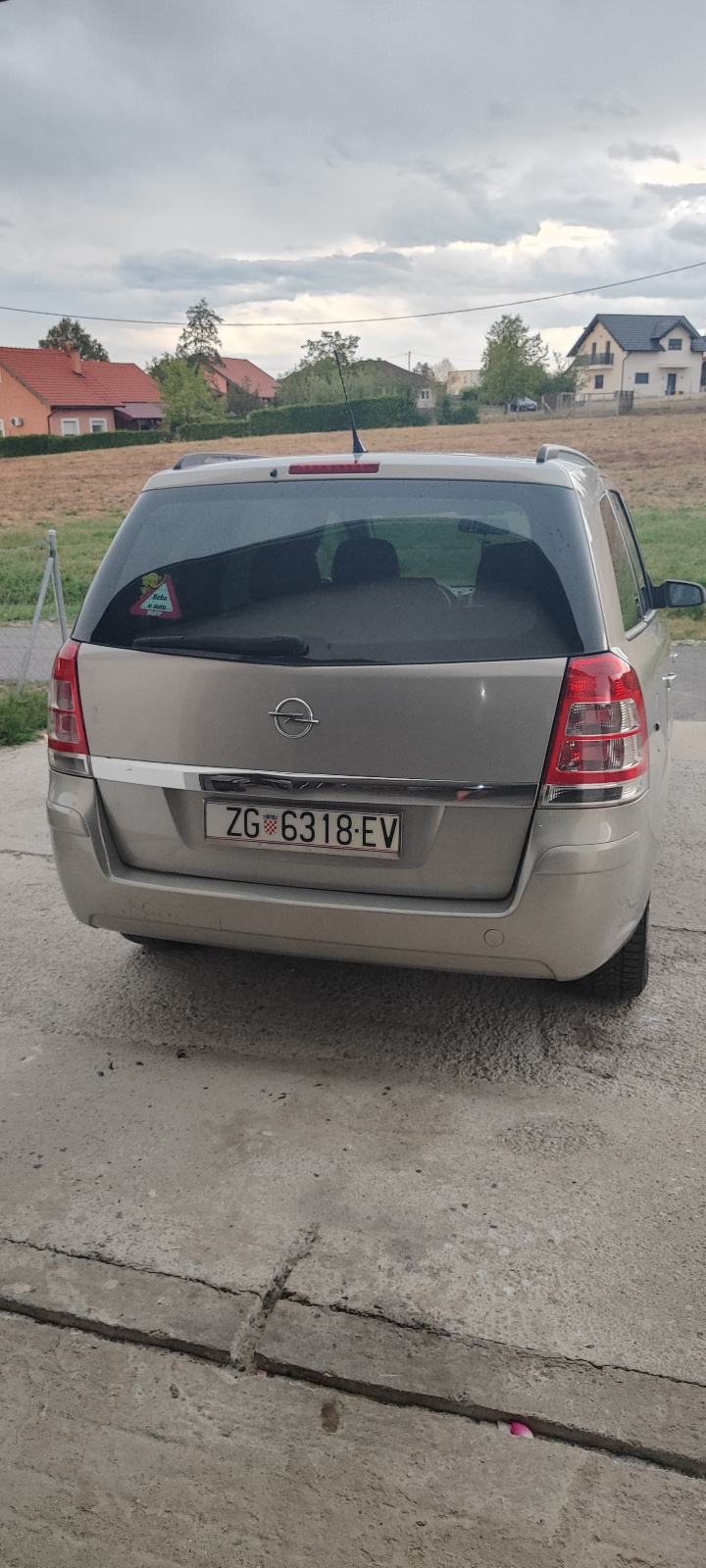 Opel Zafira 1,9 CDTI-reg3/27, fotografija 6