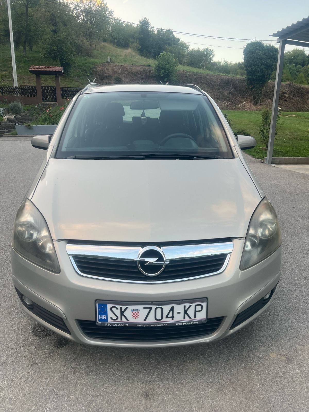 Opel Zafira 1,9 CDTI, fotografija 2