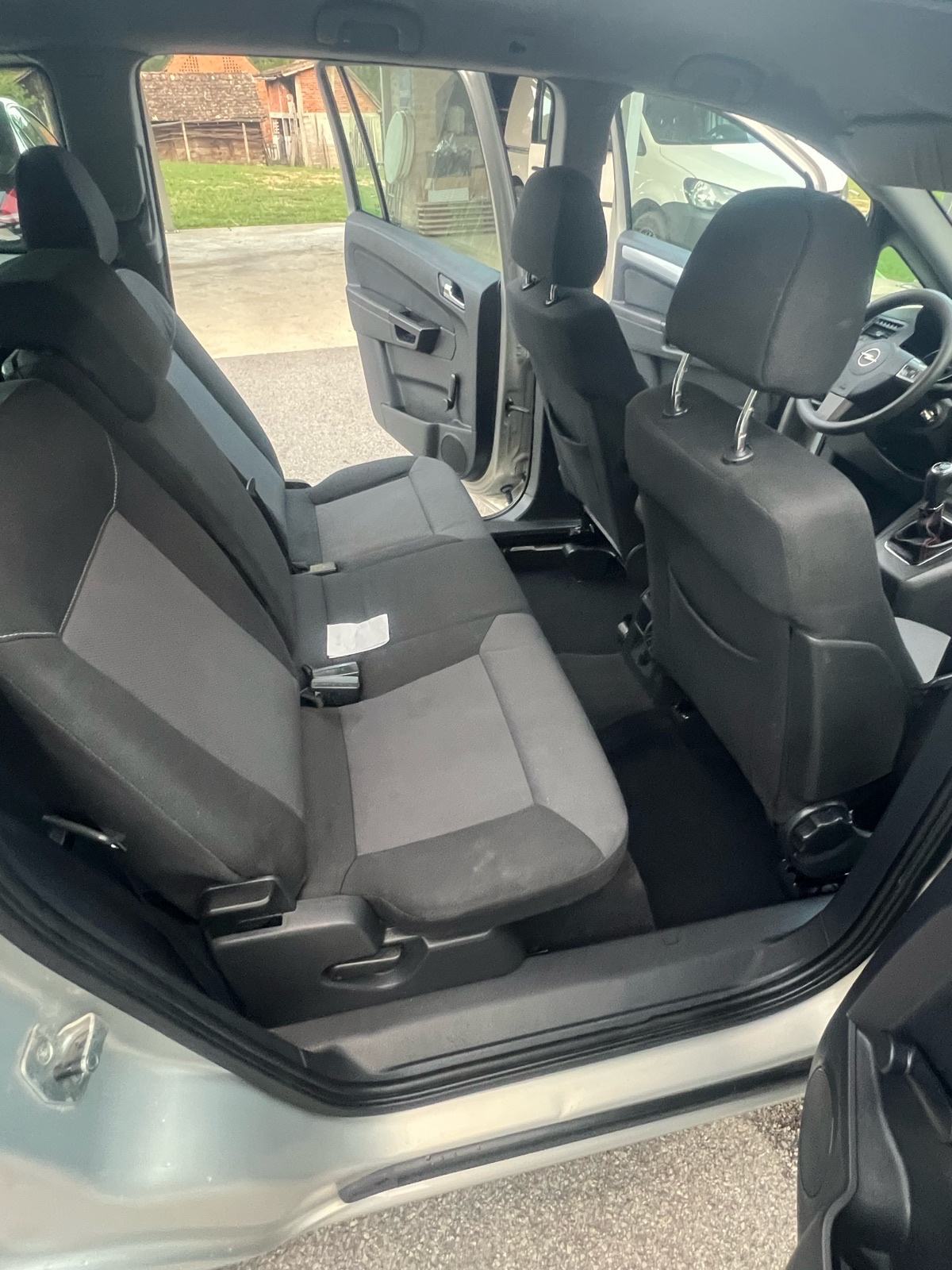 Opel Zafira 1,9 CDTI, fotografija 7