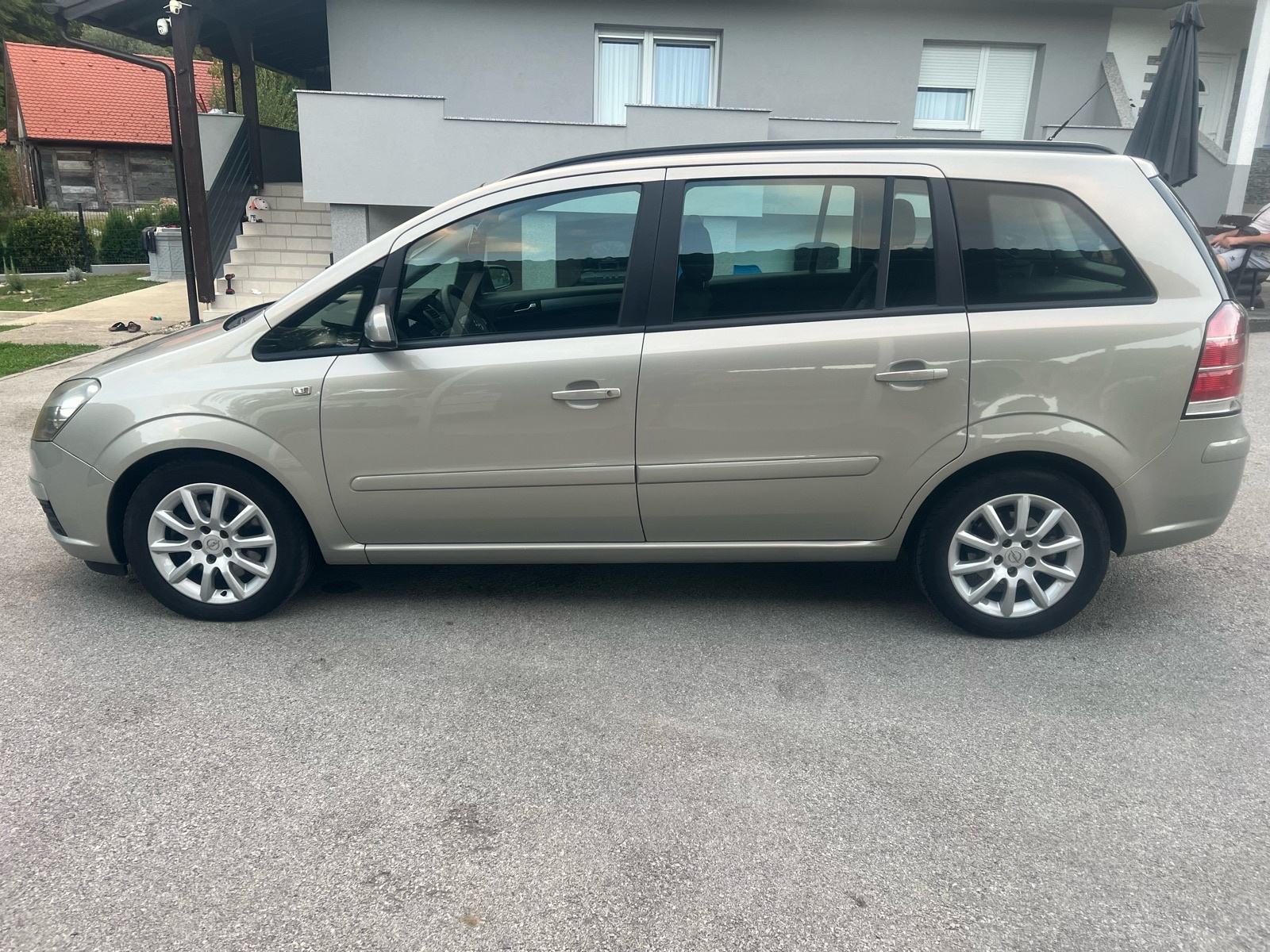 Opel Zafira 1,9 CDTI, fotografija 3