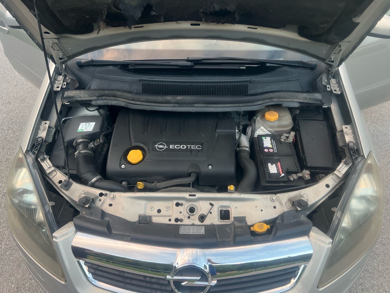Opel Zafira 1,9 CDTI, fotografija 8