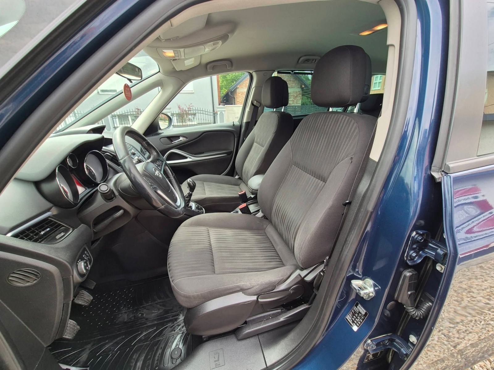 Opel Zafira 2,0 Cdti,130 ks,6 brzina,servisirana,odlična, fotografija 14