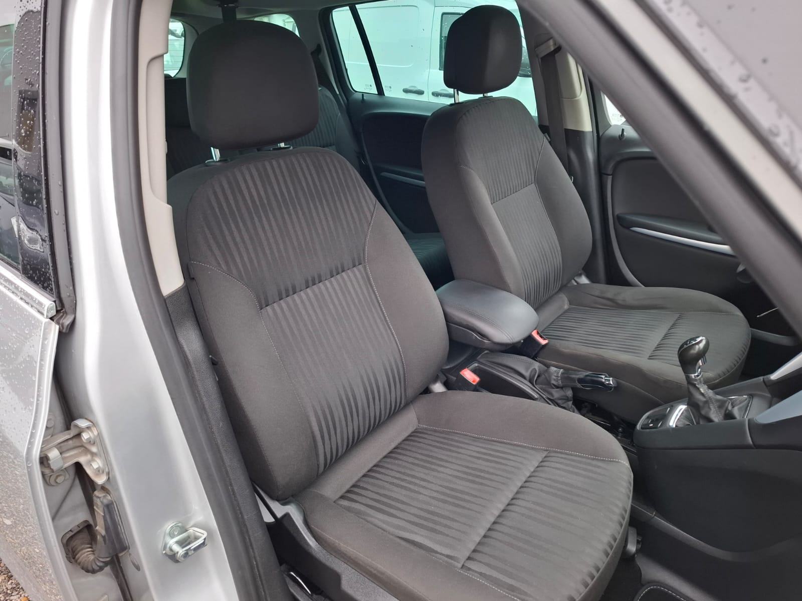 Opel Zafira 2.0 CDTi ++ 7 SJEDALA / rata 72,00EUR/mj. / KREDIT++, fotografija 15