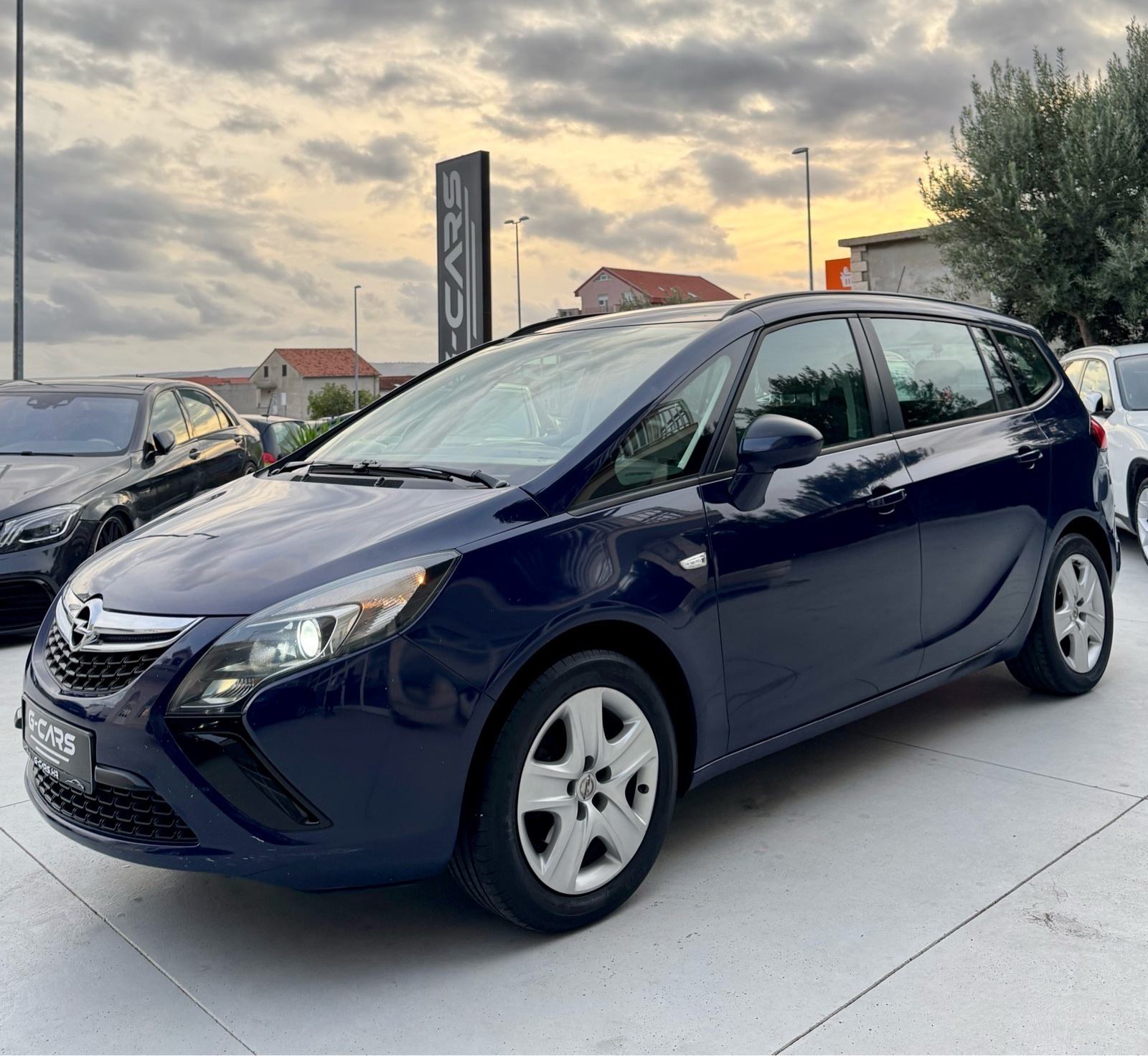 Opel Zafira 2,0 CDTI—Mod 2014—7 SJEDALA—REG.GOD.DANA—2 SETA KOTAČA—TOP, fotografija 3