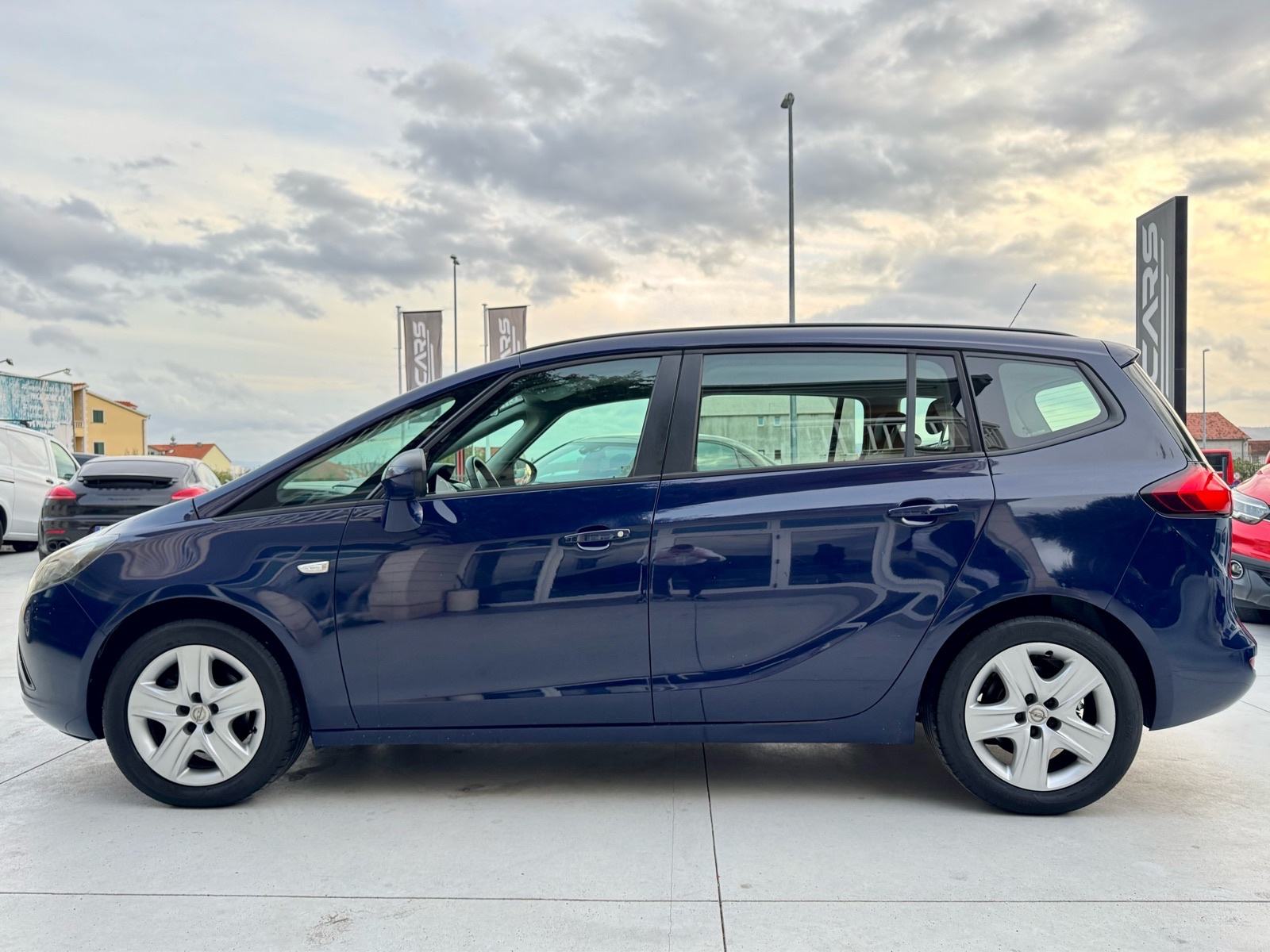 Opel Zafira 2,0 CDTI—Mod 2014—7 SJEDALA—REG.GOD.DANA—2 SETA KOTAČA—TOP, fotografija 4