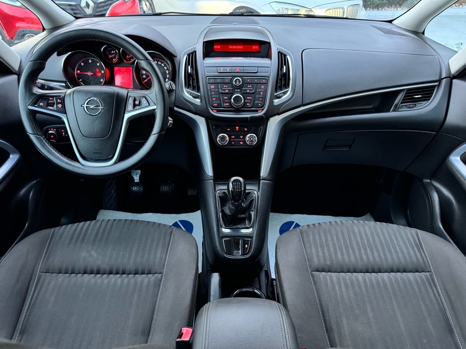 Opel Zafira 2,0 CDTI—Mod 2014—7 SJEDALA—REG.GOD.DANA—2 SETA KOTAČA—TOP, fotografija 15