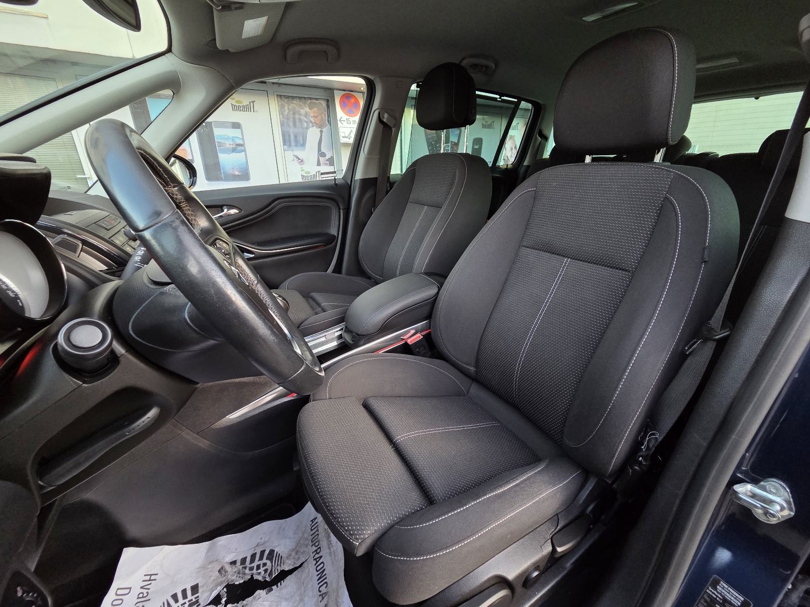 OPEL ZAFIRA 2.0 CDTI- 130ks-BI XENON-NAVIGACIJA-2x PARK SENZORI+KAMERA, fotografija 12