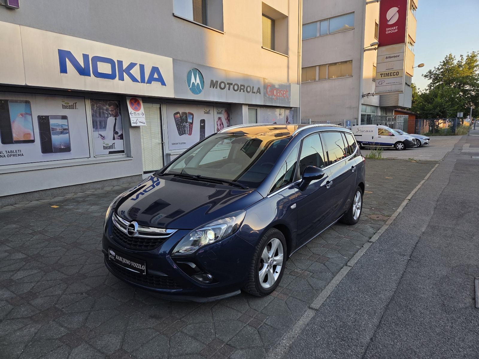 OPEL ZAFIRA 2.0 CDTI- 130ks-BI XENON-NAVIGACIJA-2x PARK SENZORI+KAMERA, fotografija 2