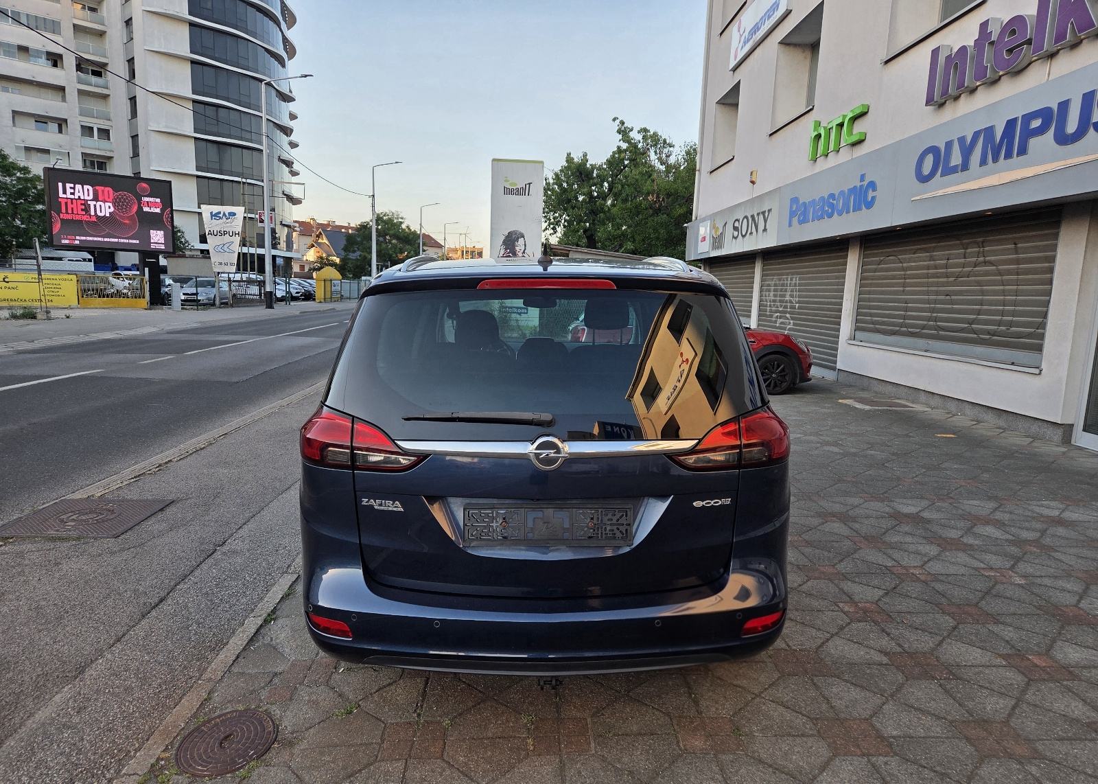 OPEL ZAFIRA 2.0 CDTI- 130ks-BI XENON-NAVIGACIJA-2x PARK SENZORI+KAMERA, fotografija 7