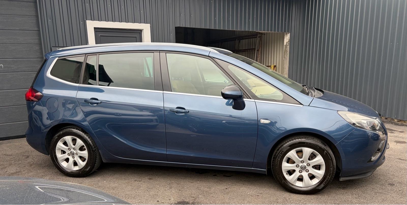 OPEL ZAFIRA TOURER 1.6 CDTI . 7 SJEDALA.NAVI.REGISTRIRAN, fotografija 3