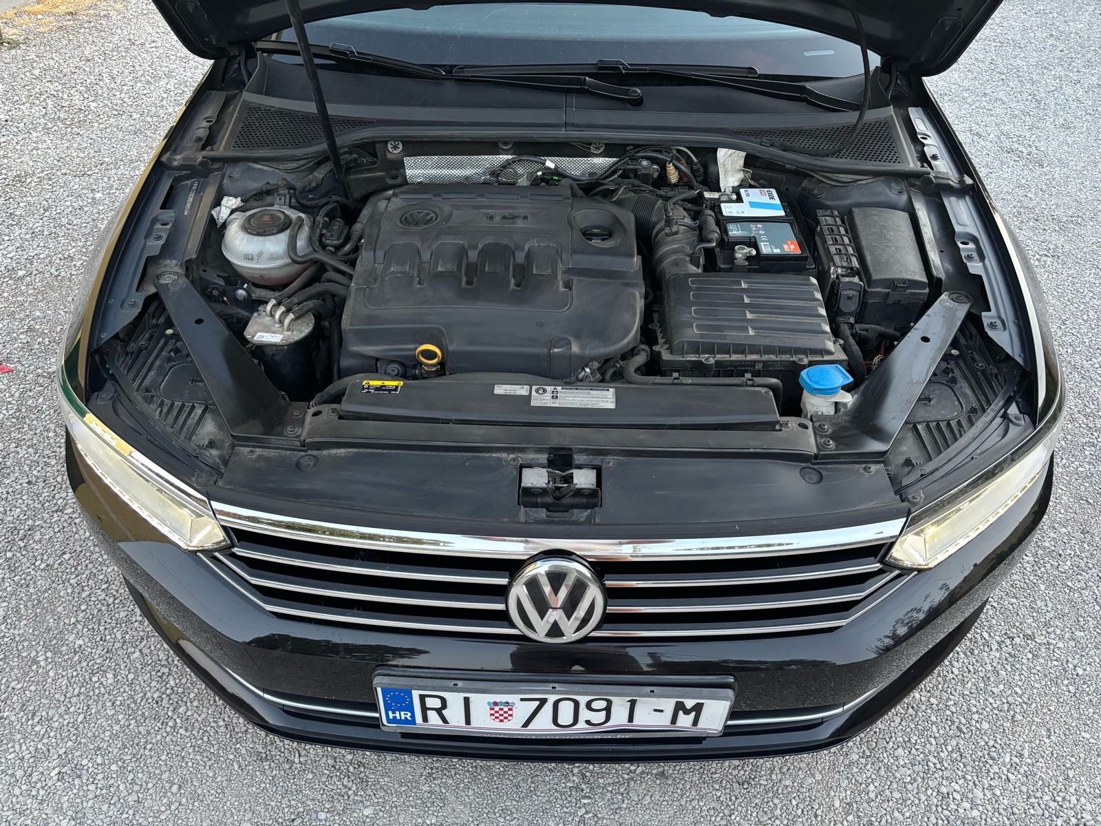 PASSAT 2.0 TDI,HR AUTO,REG.G.DANA,VELIKI SERVIS,KOMPL.SERVISNA., fotografija 9