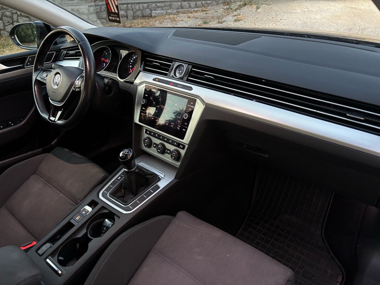 PASSAT 2.0 TDI,HR AUTO,REG.G.DANA,VELIKI SERVIS,KOMPL.SERVISNA., fotografija 17