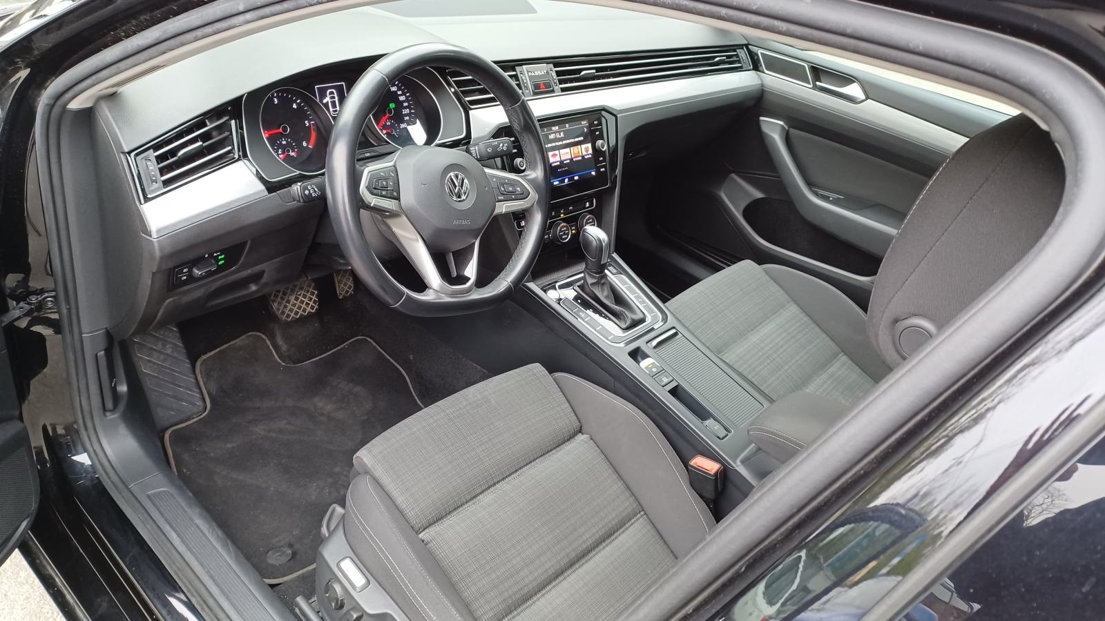 Passat 2.0TDI 110kw,DSG,BUSINESS,LED,NAVI,ACC Tempo.,ergo Comfort.2020, fotografija 9