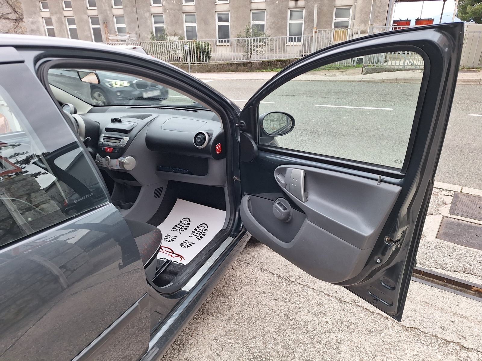Peugeot 107 1,0 automatik ‼️94.000 KM. AKCIJA, fotografija 14
