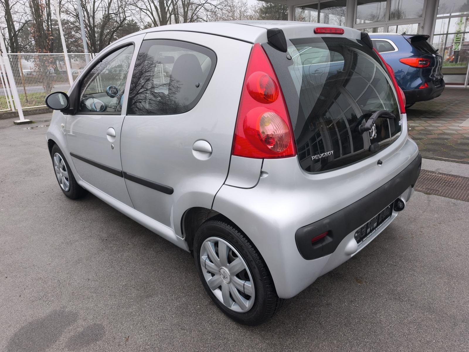 Peugeot 107 1,0 KLIMA, fotografija 8