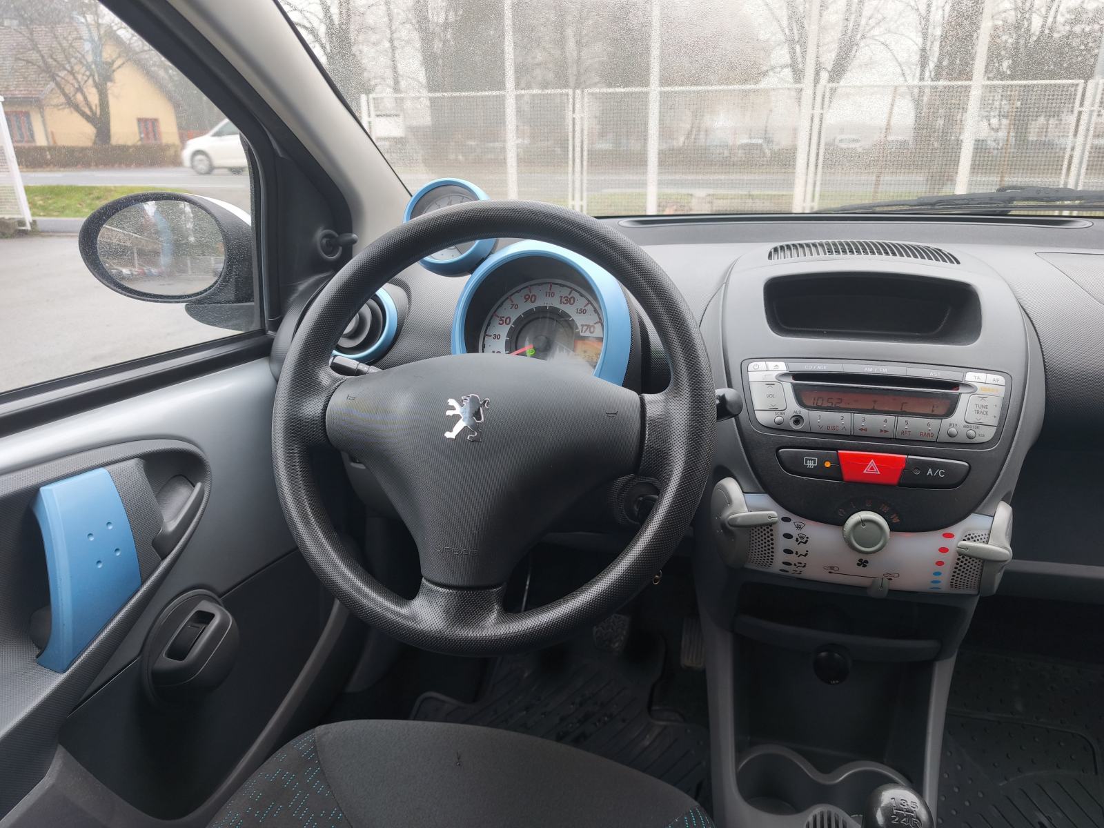 Peugeot 107 1,0 KLIMA, fotografija 18