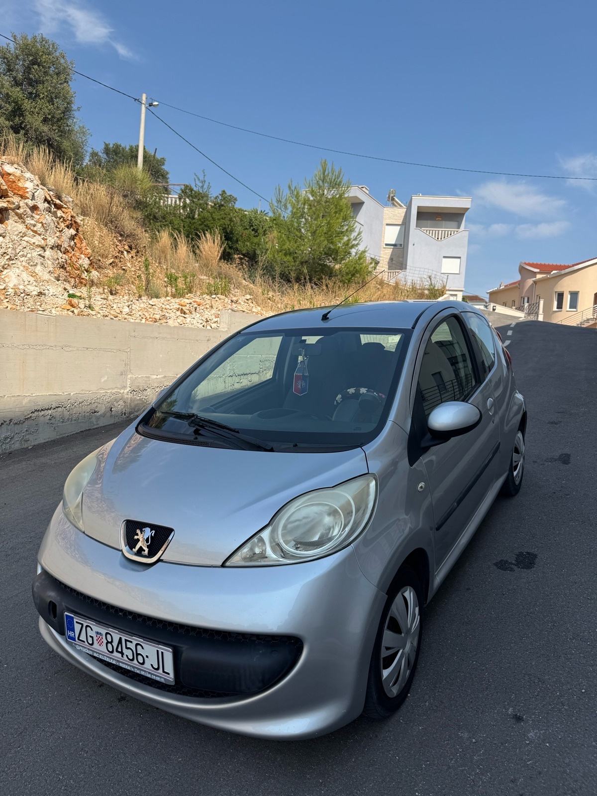 Peugeot 107 1,0, pogled izvana - slika 1