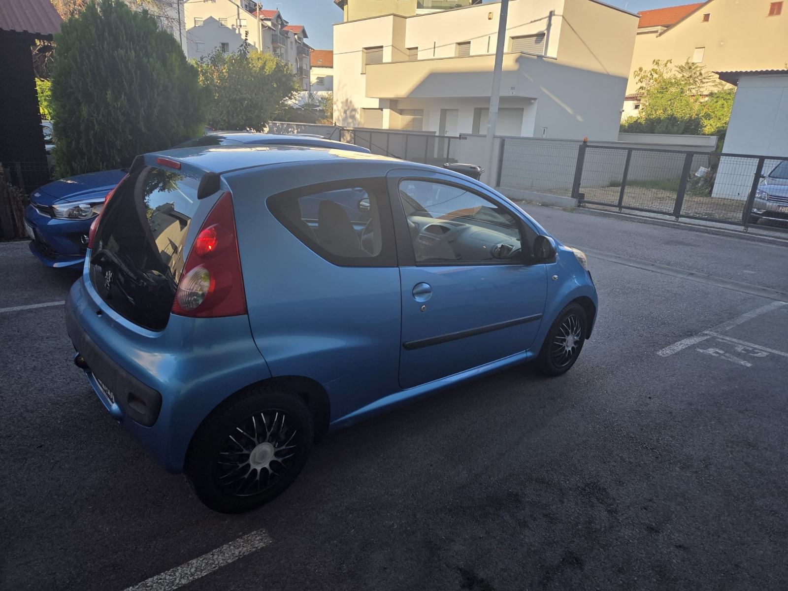 Peugeot 107 1.0, fotografija 5