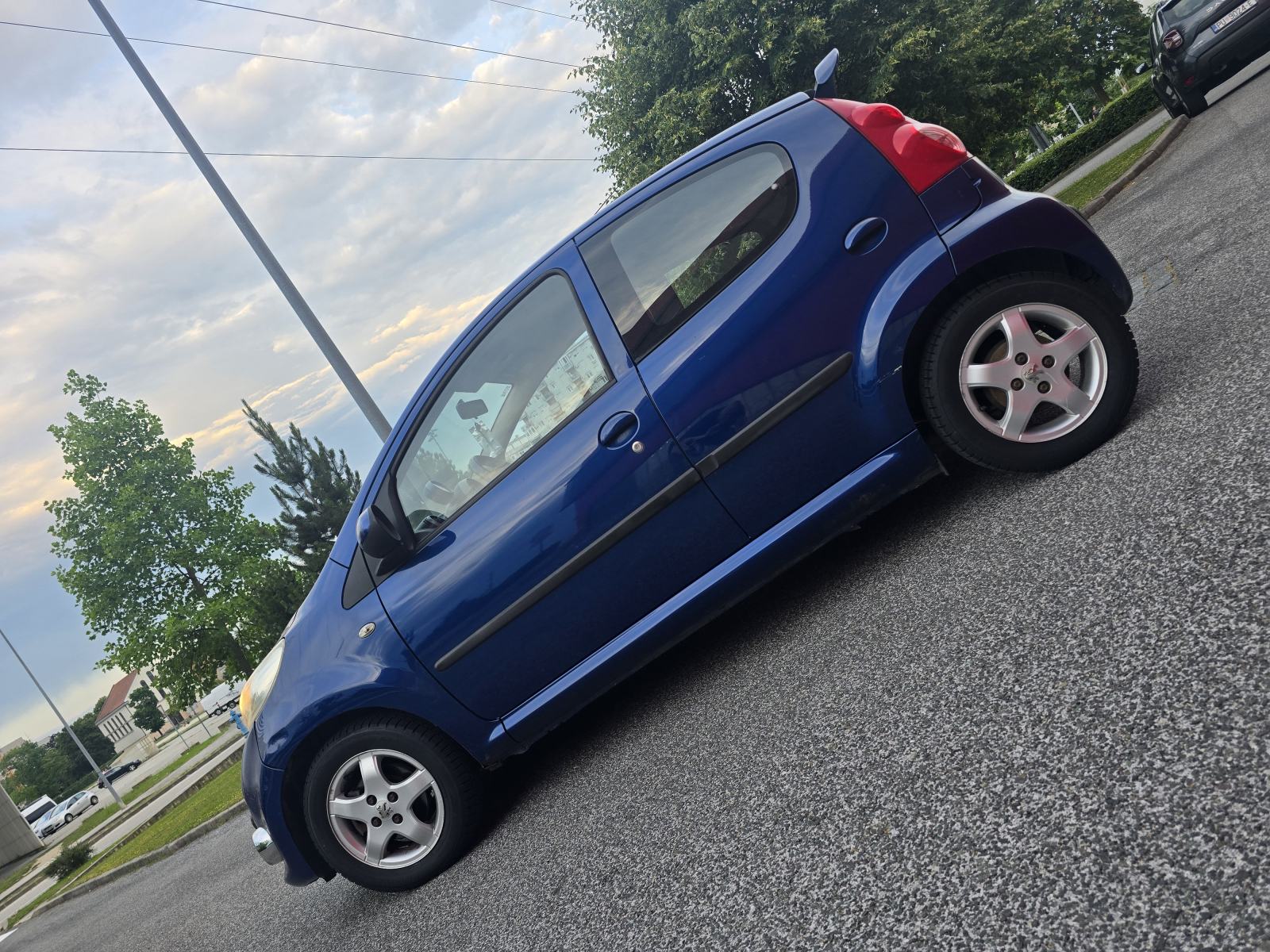 Peugeot 107 1,0 Sport Reg1god Servo,Alu,Maglenke Spojler Kredit-Zam, pogled izvana - slika 4