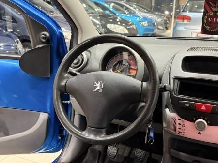 Peugeot 107 1.0I⭐️48.500 KM⭐️REG 11/26⭐️SERVISNA KNJIGA⭐️GARANCIJA, fotografija 17