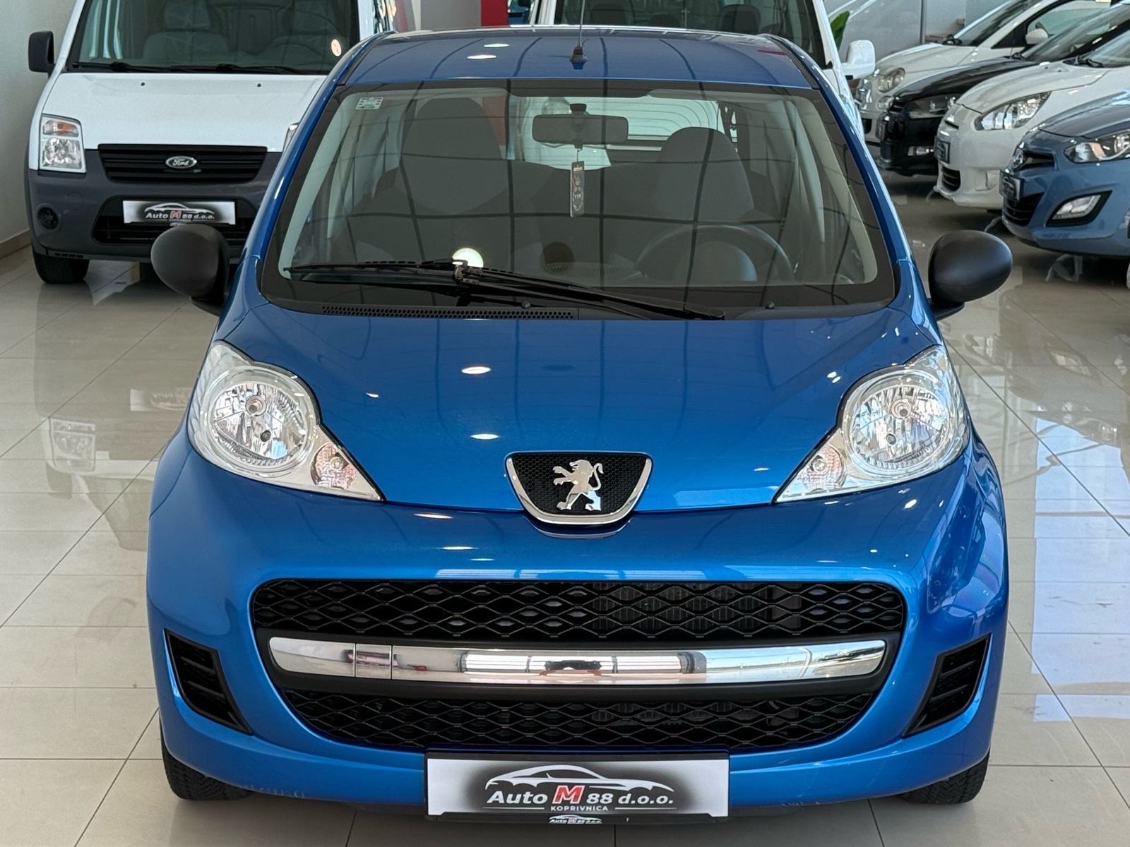 Peugeot 107 1.0I⭐️48.500 KM⭐️REG 11/26⭐️SERVISNA KNJIGA⭐️GARANCIJA, fotografija 3