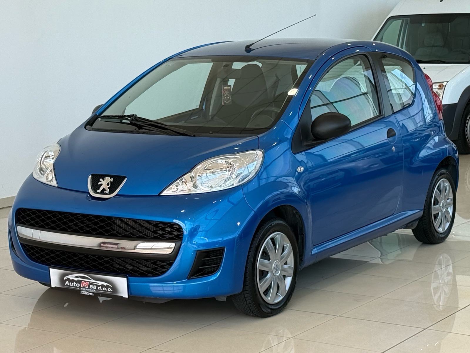 Peugeot 107 1.0I⭐️48.500 KM⭐️REG 11/26⭐️SERVISNA KNJIGA⭐️GARANCIJA, fotografija 4