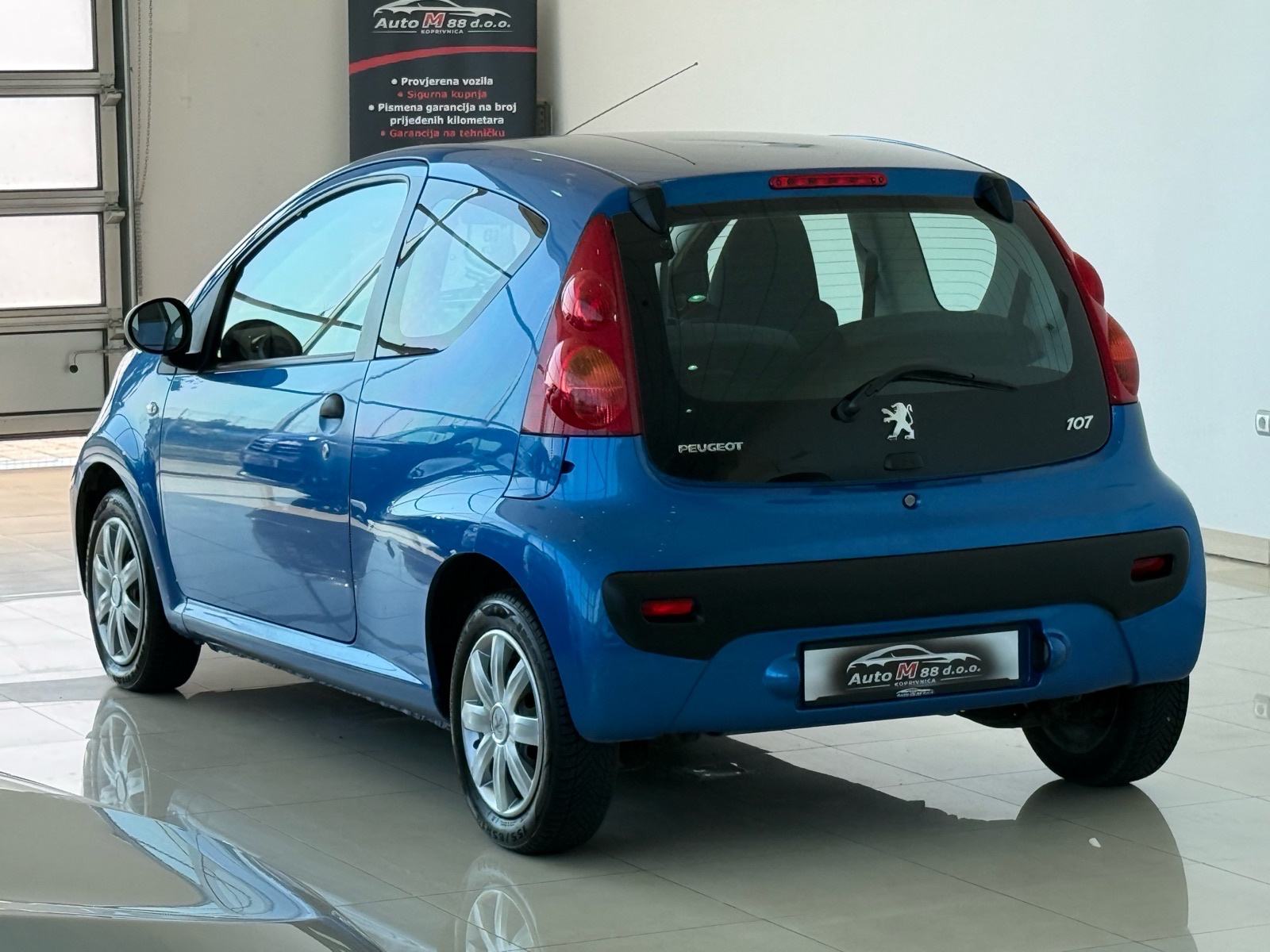 Peugeot 107 1.0I⭐️48.500 KM⭐️REG 11/26⭐️SERVISNA KNJIGA⭐️GARANCIJA, fotografija 6