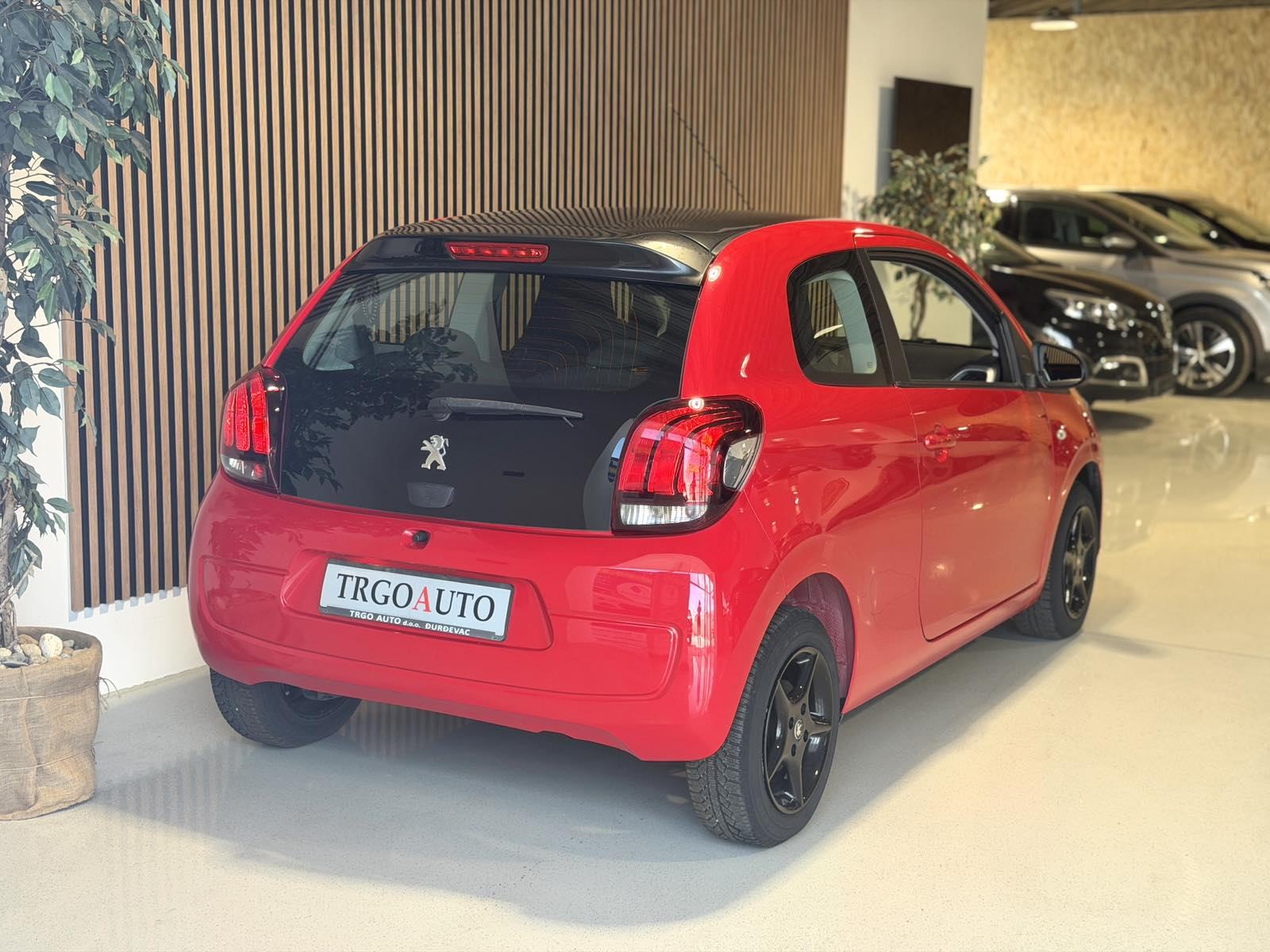 Peugeot 108 **SAMO 24.TKM** LED - ALU - 12 MJ JAMSTVO*, fotografija 8
