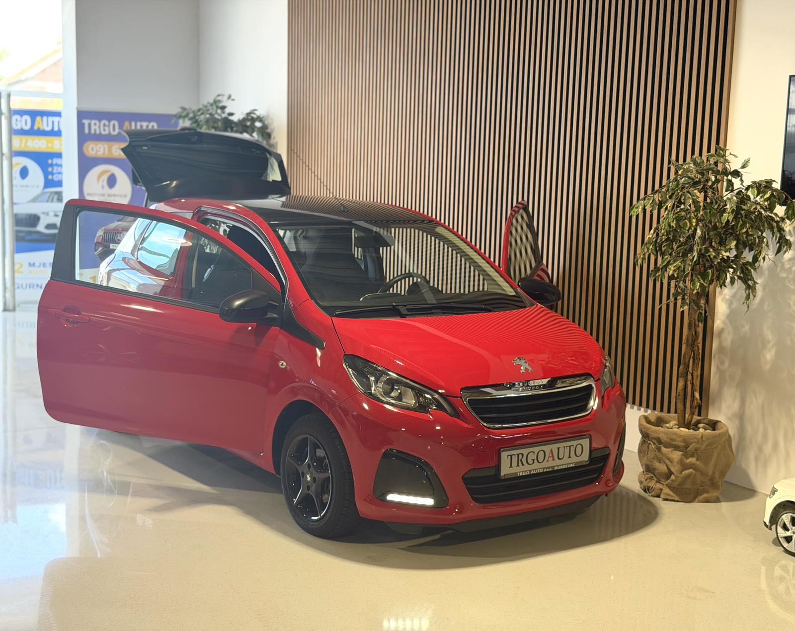 Peugeot 108 **SAMO 24.TKM** LED - ALU - 12 MJ JAMSTVO*, fotografija 2
