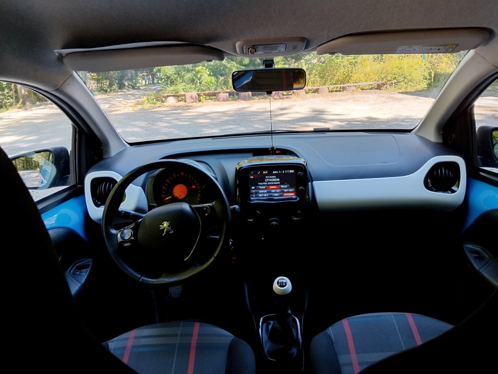 Peugeot 108, 1.2, 2016 god,prvi vlasnik,registrirani, fotografija 6