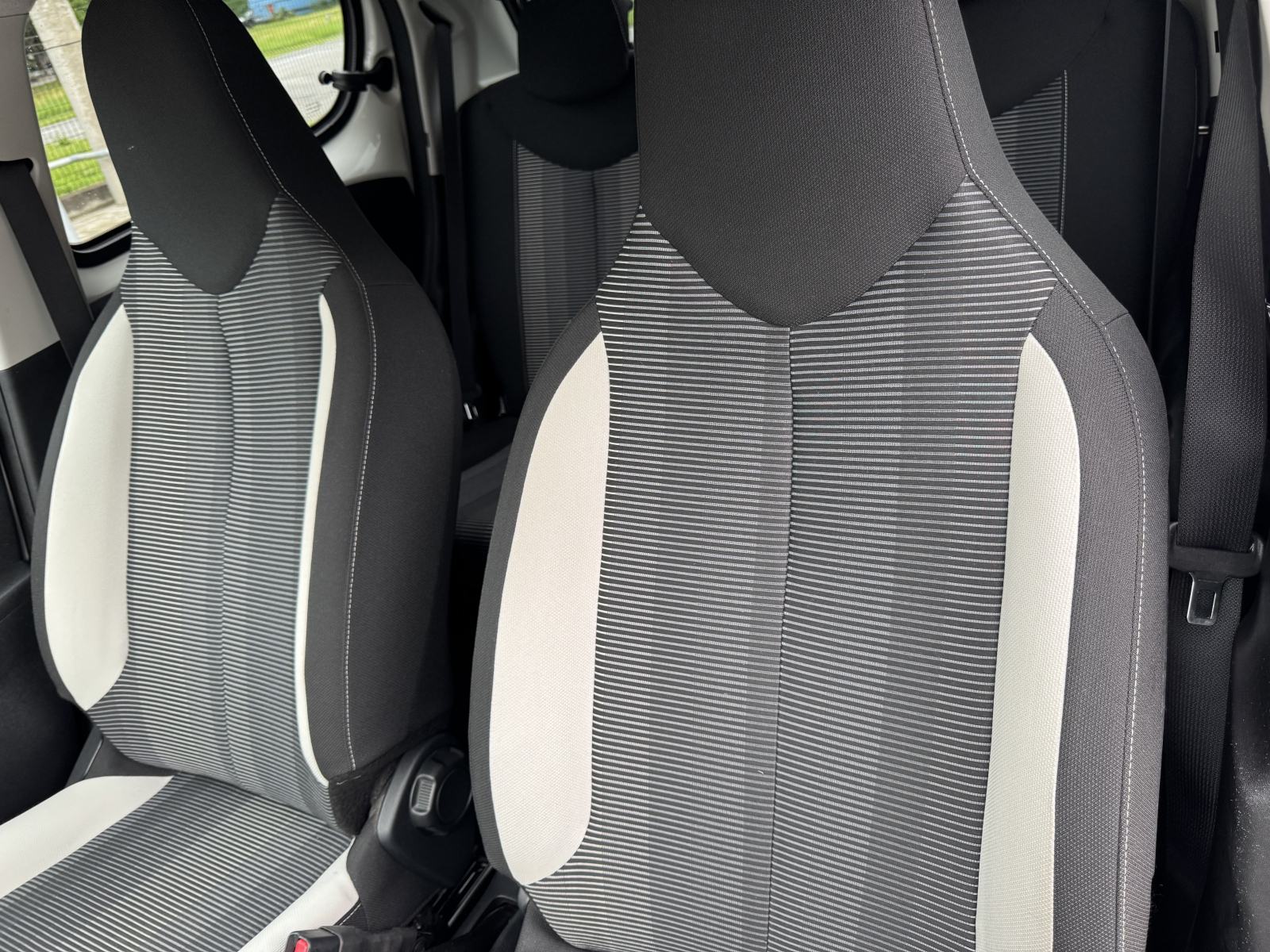 Peugeot 108 1,2 ⭐ Allure ⭐ El. krov, Klima, Veliki servis, fotografija 15