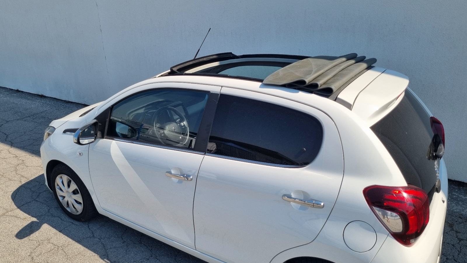 Peugeot 108 1,2 Servisiran,reg.god.dana, fotografija 9