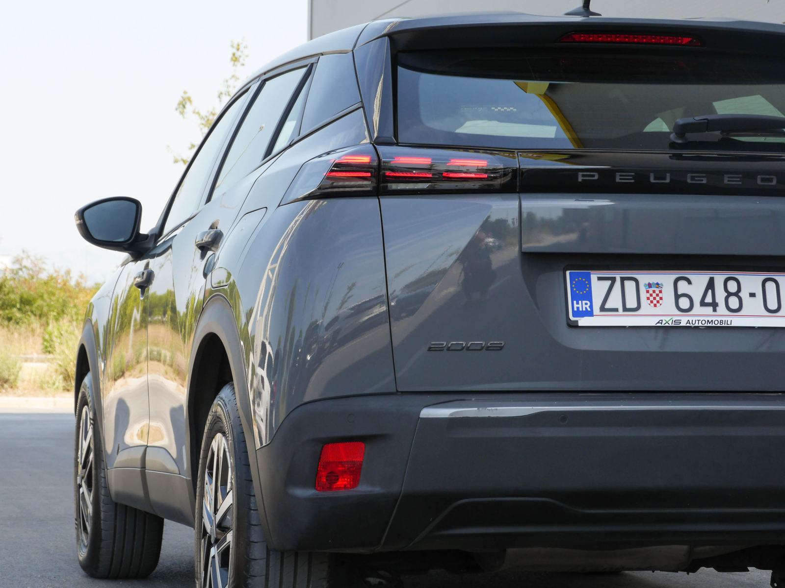 Peugeot 2008 1,2 |1.vl |Nije rent-a-car |Garancija do 11/2028 |14000km, fotografija 4