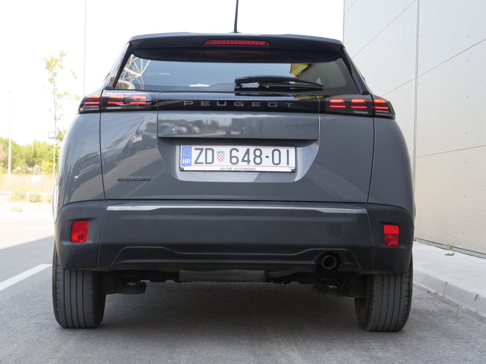 Peugeot 2008 1,2 |1.vl |Nije rent-a-car |Garancija do 11/2028 |14000km, fotografija 5