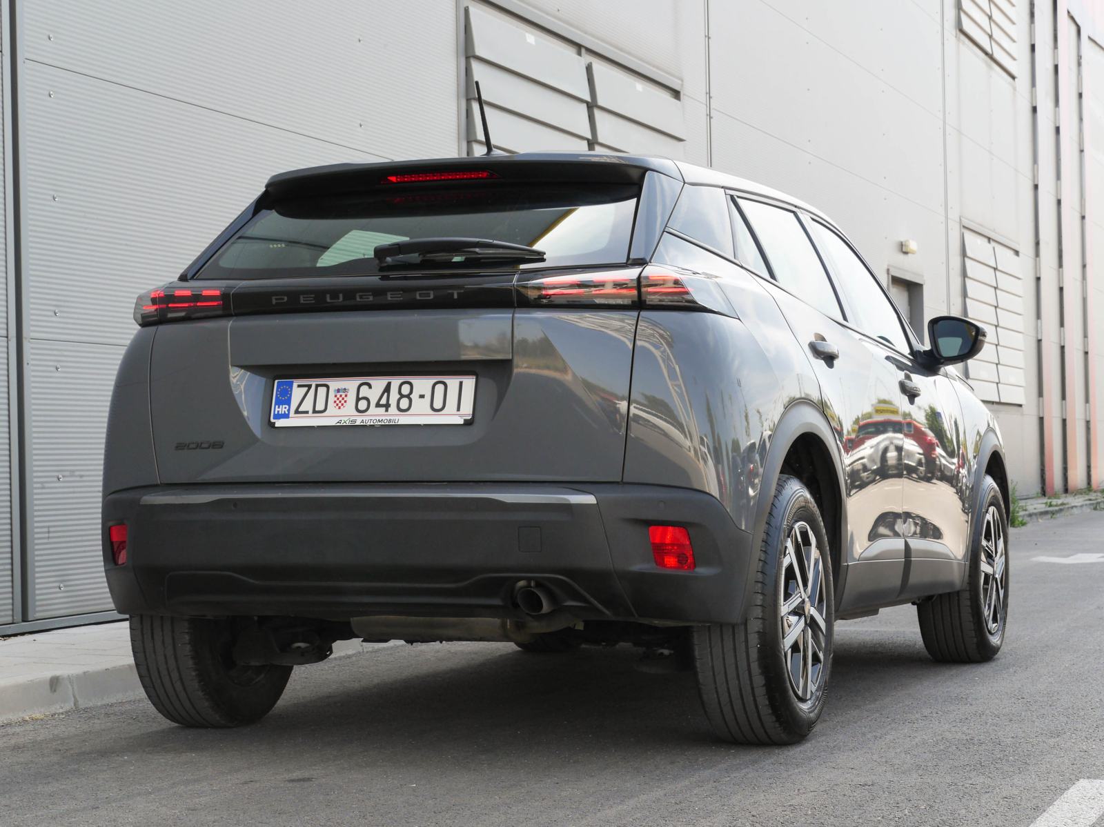 Peugeot 2008 1,2 |1.vl |Nije rent-a-car |Garancija do 11/2028 |14000km, fotografija 7