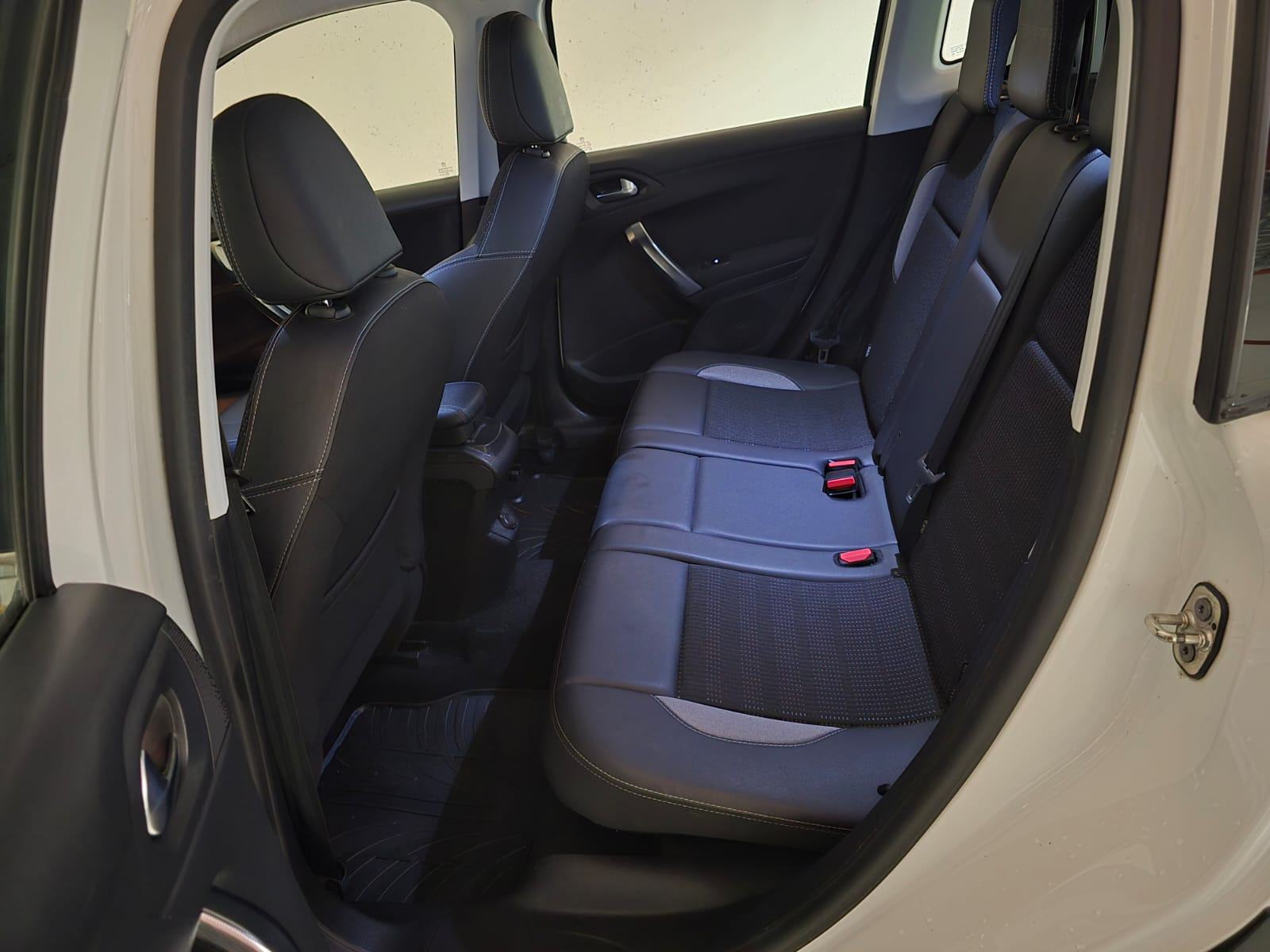 Peugeot 2008 1,2 110 KS Allure, Veliki Servis, Prvi vlasnik, Jamstvo!, fotografija 14