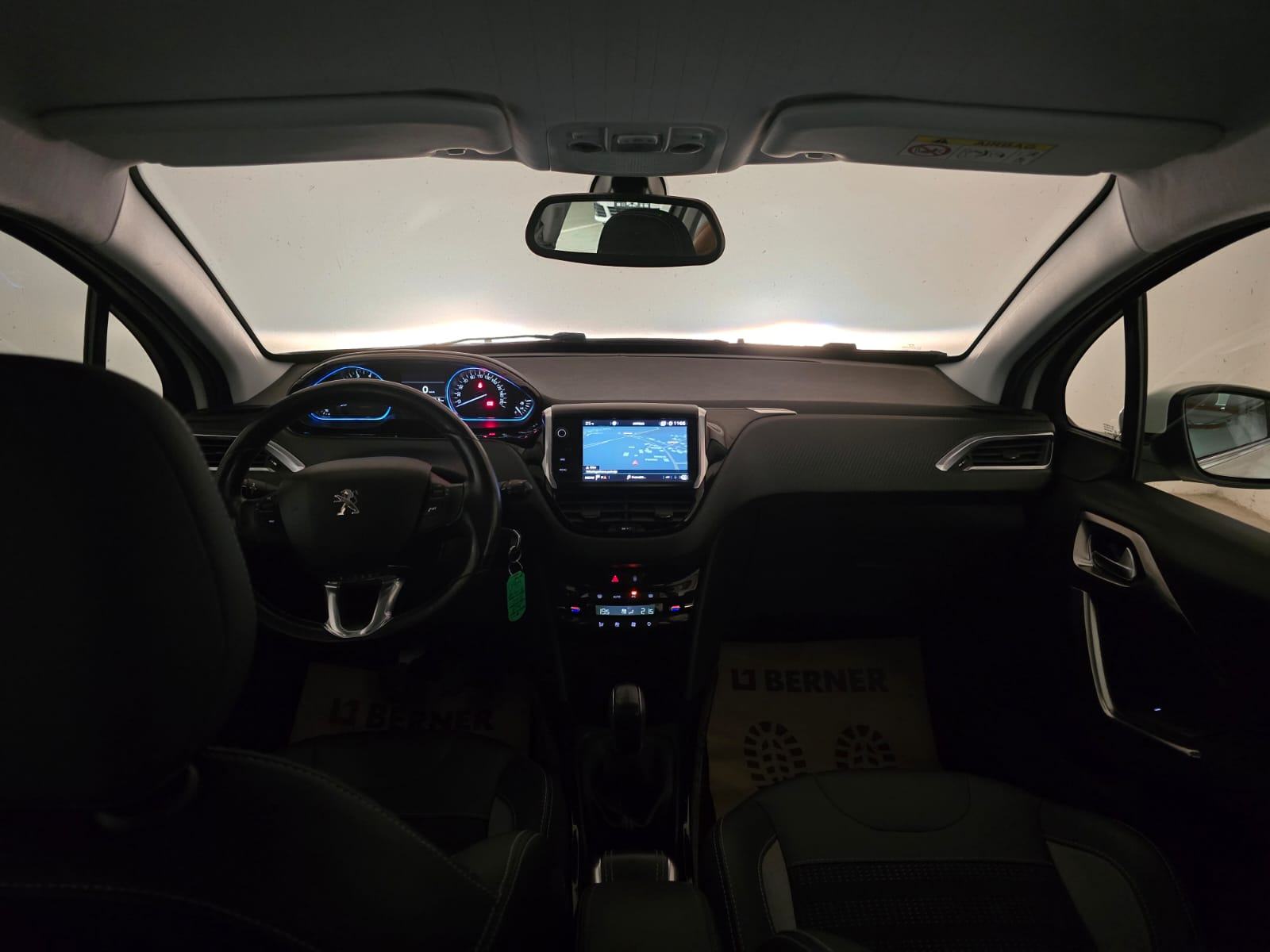 Peugeot 2008 1,2 110 KS Allure, Veliki Servis, Prvi vlasnik, Jamstvo!, fotografija 11
