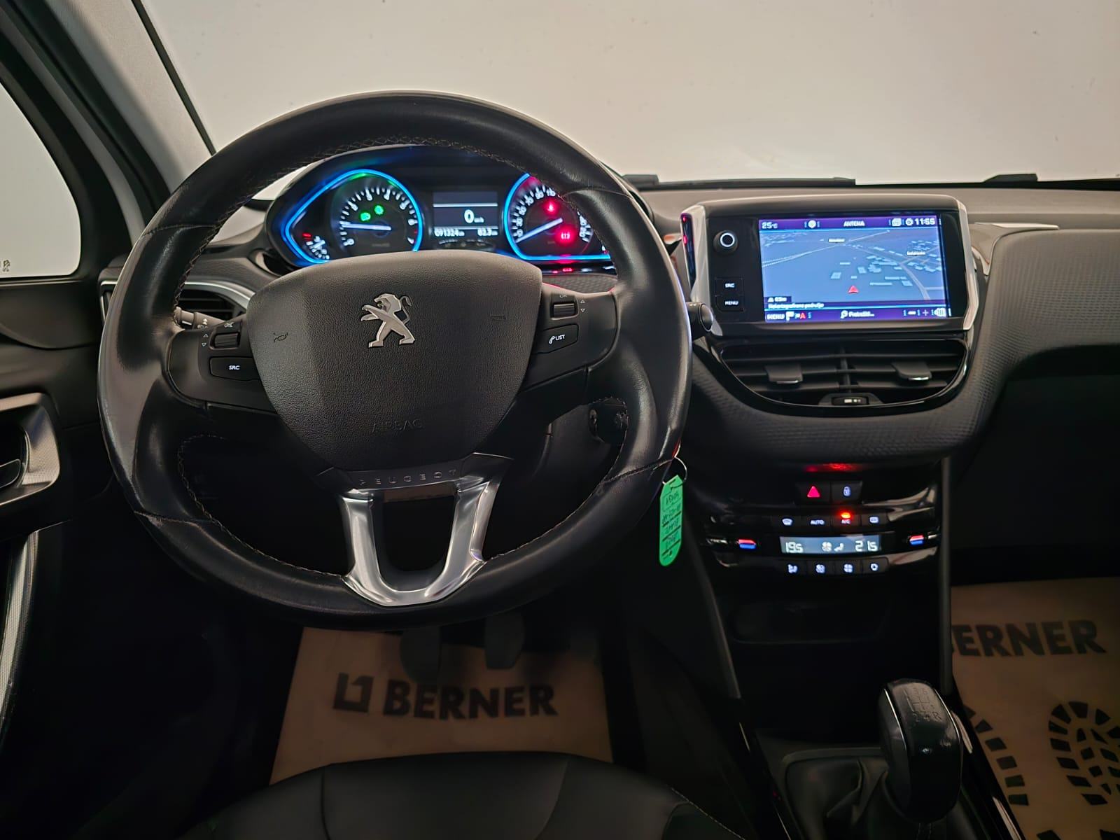 Peugeot 2008 1,2 110 KS Allure, Veliki Servis, Prvi vlasnik, Jamstvo!, fotografija 12