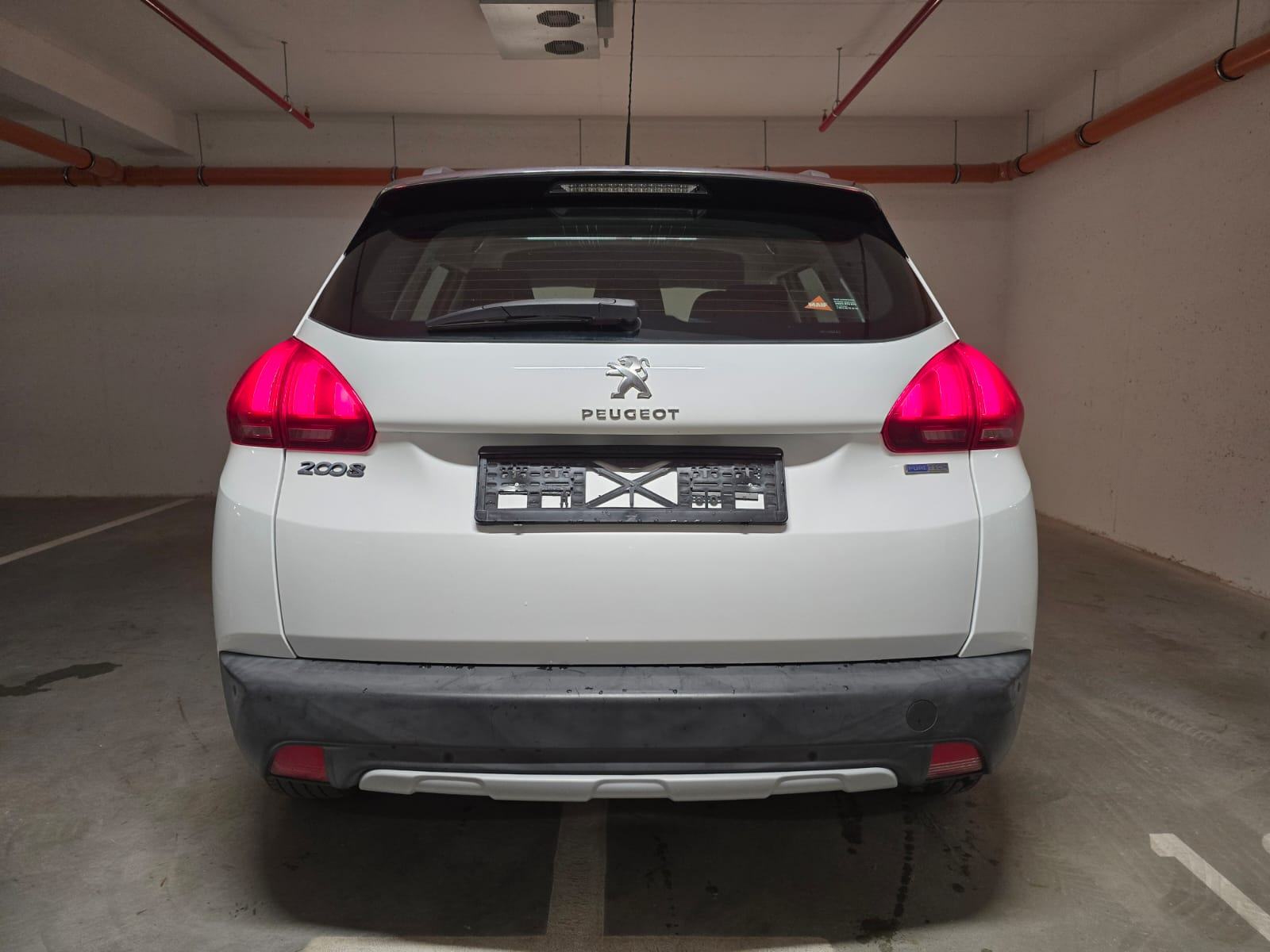Peugeot 2008 1,2 110 KS Allure, Veliki Servis, Prvi vlasnik, Jamstvo!, fotografija 3