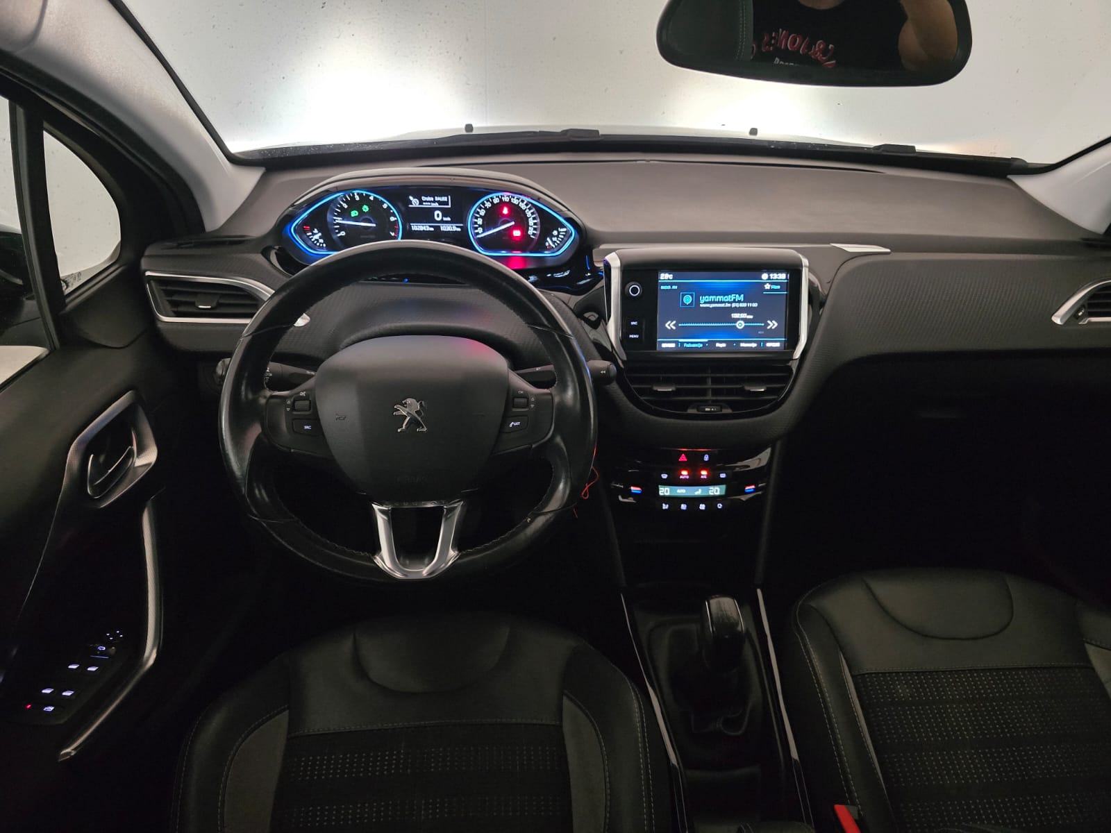 Peugeot 2008 1,2 110 KS Allure, Veliki Servis, Prvi vlasnik, Jamstvo!, fotografija 15