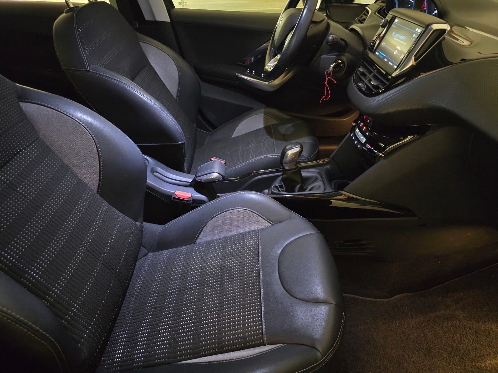 Peugeot 2008 1,2 110 KS Allure, Veliki Servis, Prvi vlasnik, Jamstvo!, fotografija 16