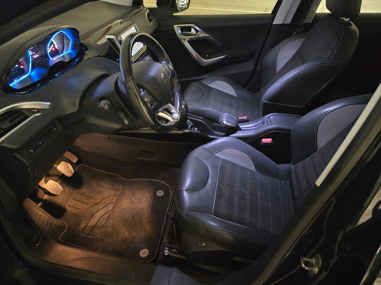 Peugeot 2008 1,2 110 KS Allure, Veliki Servis, Prvi vlasnik, Jamstvo!, fotografija 18