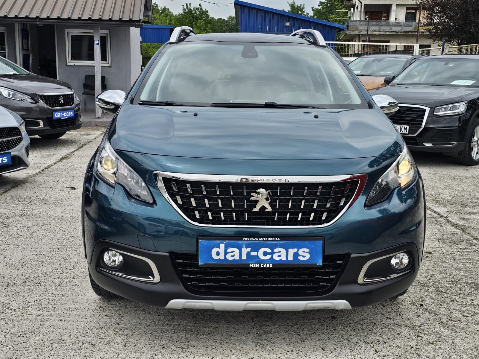 Peugeot 2008 1,2 110ks"CROSSWAY"-AUTOMATIK-PANORAMA-FULL-SERVISNA-GAR., pogled izvana - slika 2